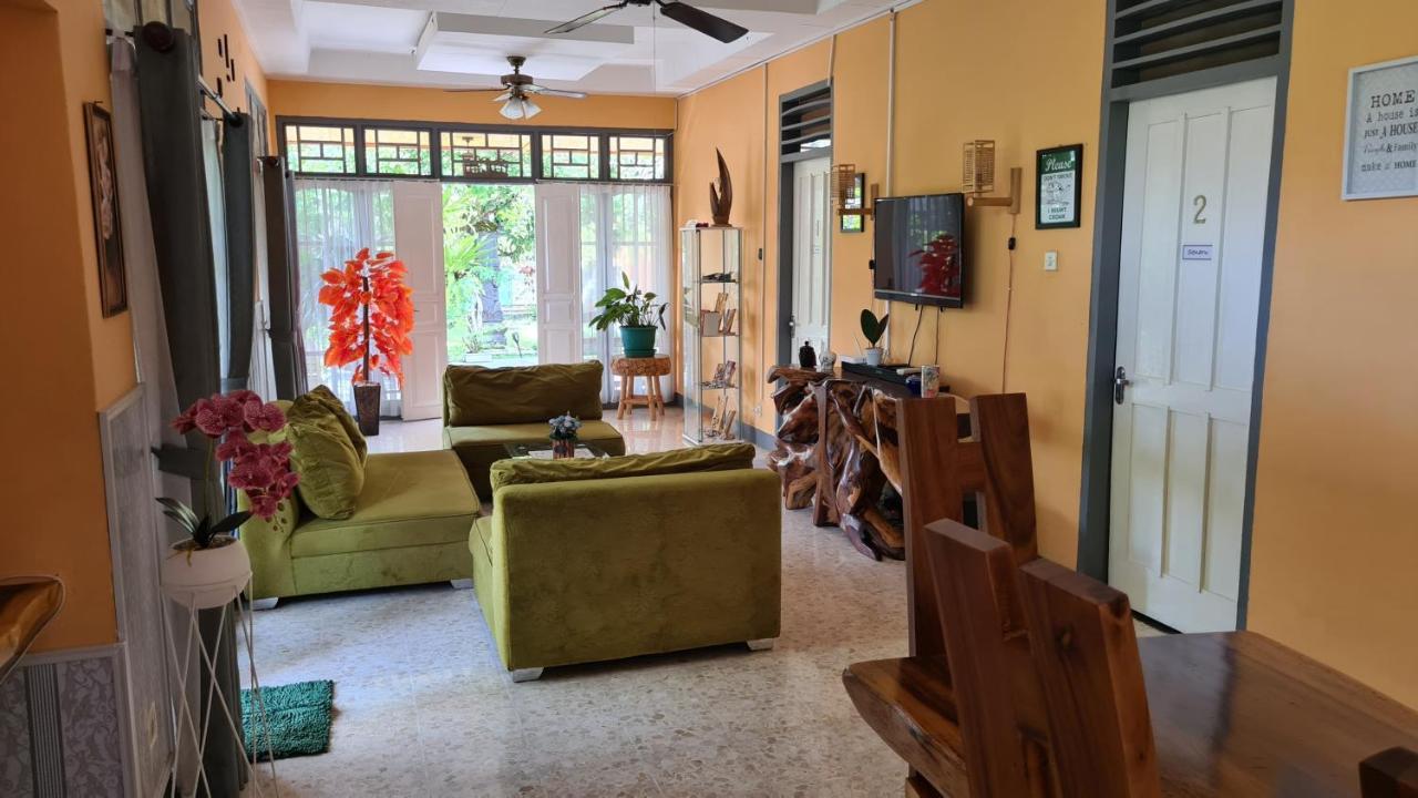 Dewi Sri Guesthouse Mataram Eksteriør billede