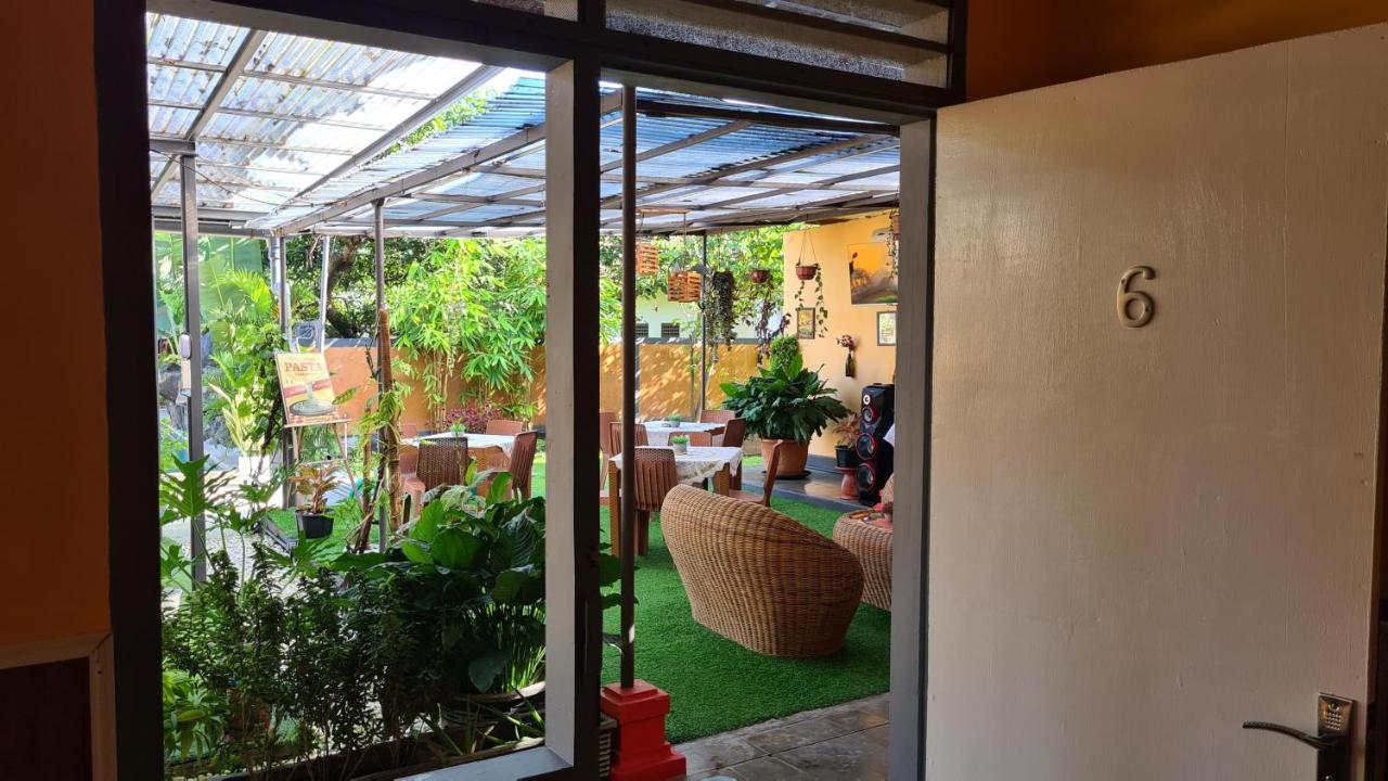 Dewi Sri Guesthouse Mataram Eksteriør billede