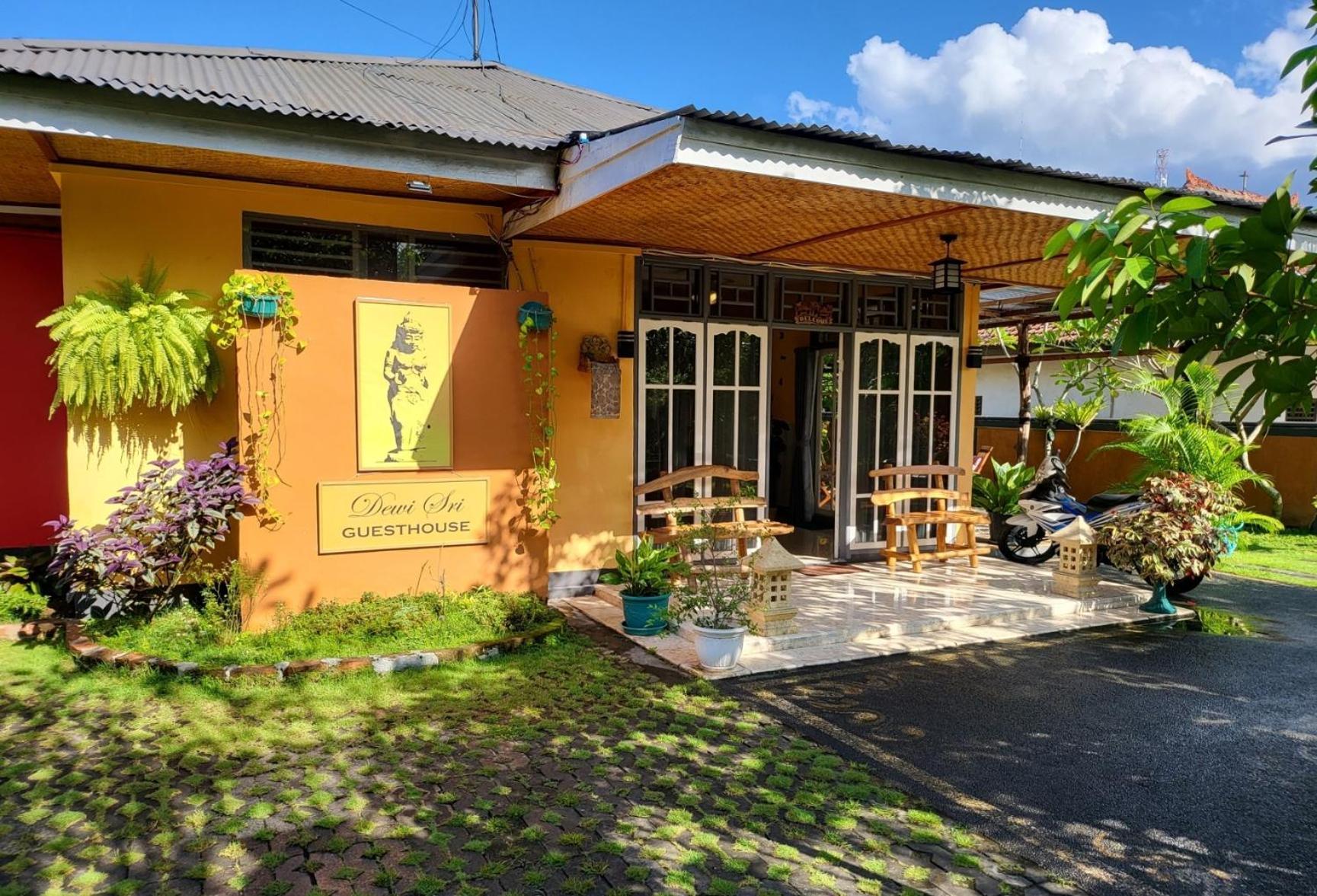 Dewi Sri Guesthouse Mataram Eksteriør billede